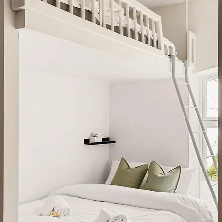 Apartman Dinbnb L Historical Building I 100m To Museum *