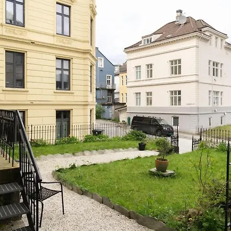 Dinbnb L Historical Building I 100m To Museum Apartman Bergen