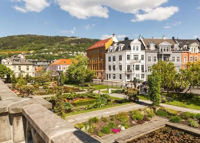 Dinbnb L Historical Building I 100m To Museum Bergen