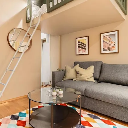 Apartment Dinbnb I Historical Building I Hotel-apartment