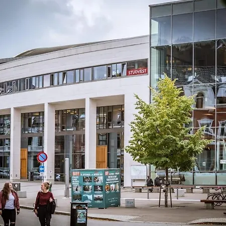 Dinbnb L Historical Building I 100m To Museum Apartamento Bergen