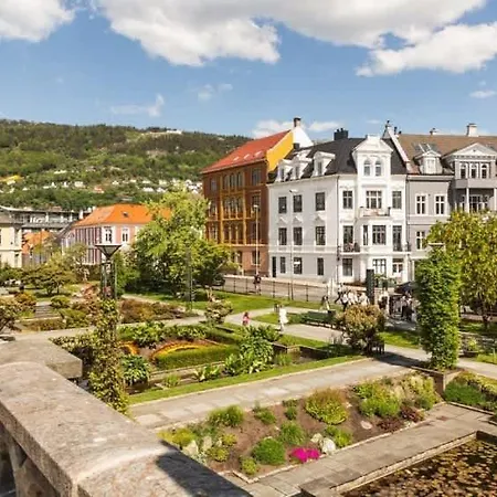 Dinbnb L Historical Building I 100m To Museum Bergen
