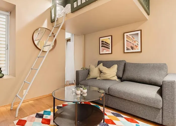 Dinbnb L Historical Building I 100m To Museum 公寓 *